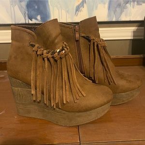 Ankle boot wedge